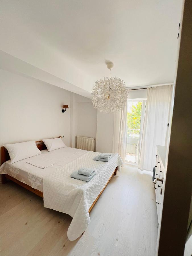The Airport Loft Apartment Otopeni Exterior photo